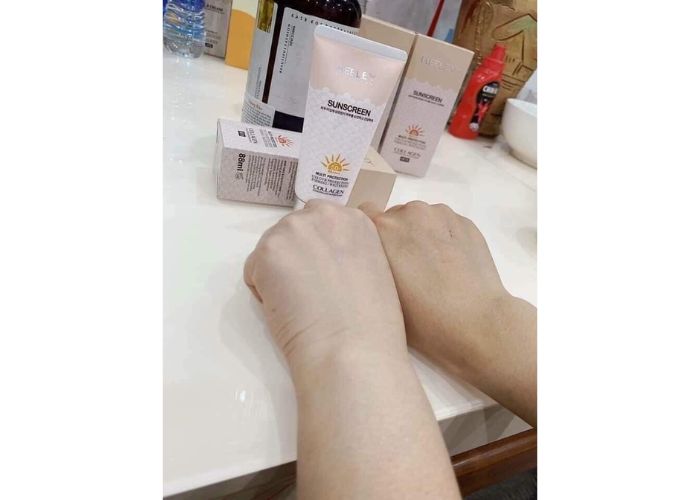 vô giá trị Review kem chống nắng Heeley Sunscreen có tốt không