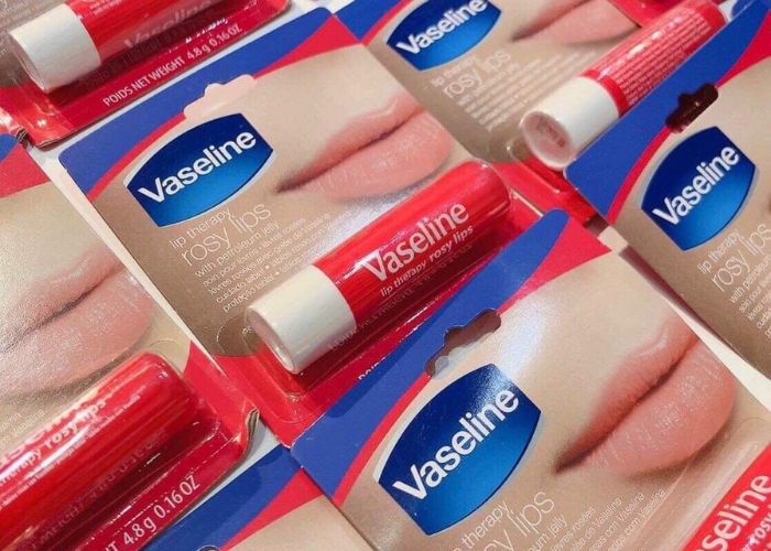 null Lưu ý khi sử dụng son dưỡng có màu Vaseline
