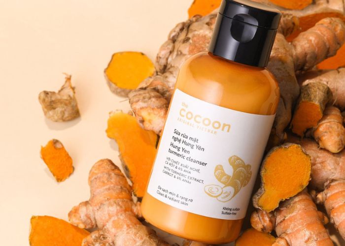 null Sữa rửa mặt nghệ Cocoon giúp cải thiện các vấn đề trên da mặt.