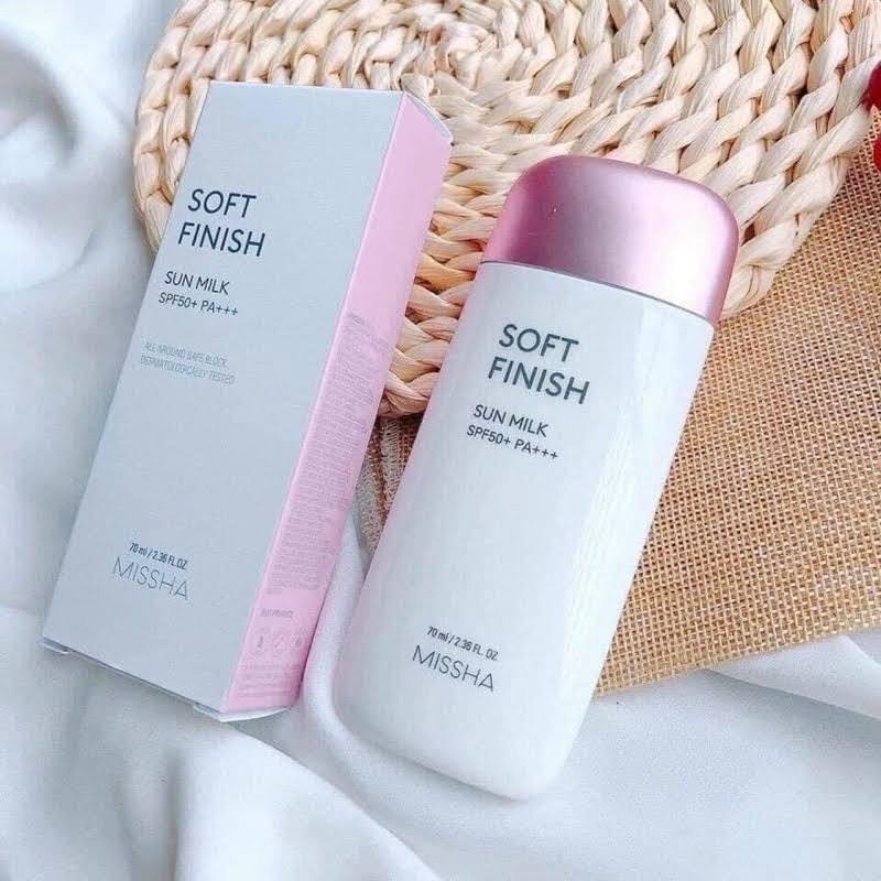 kem chống nắng nâng tone cho da dầu Missha All Around Safe Block Tone Up Sun Milk