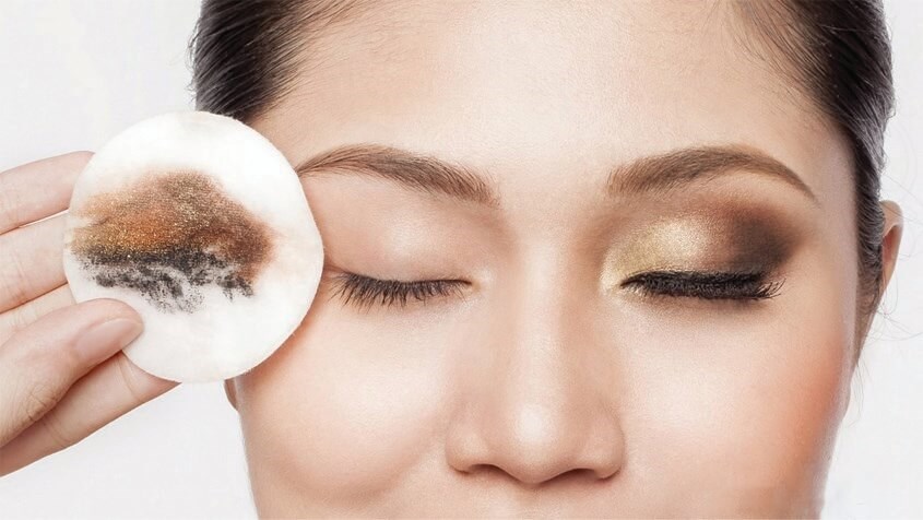 Cách tẩy trang cho da dầu lỗ chân lông to