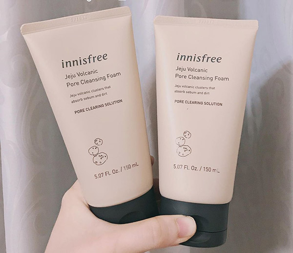 Innisfree Jeju Volcanic Pore Cleansing Foam sữa rửa mặt cho nam tuổi dậy thì