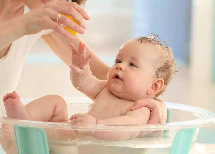 null Lựa chọn sản phẩm sữa tắm phù hợp cho các bé