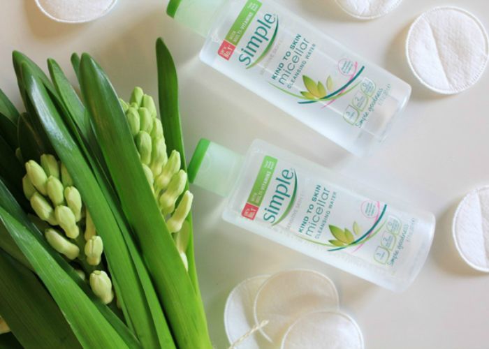 Nước tẩy trang Simple Kind to Skin Cleansing Micellar Water