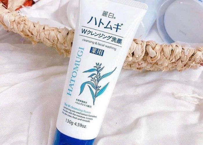 Sữa rửa mặt ý dĩ Nhật Hatomugi Naturie