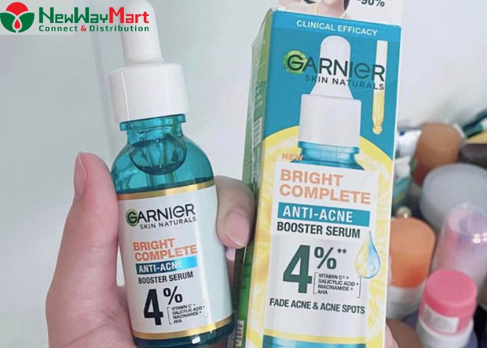 Sử dụng sữa rửa mặt và toner trước khi dùng serum Garnier màu xanh