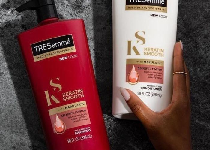 Làm ướt tóc trước khi sử dụng dầu gội Tresemme