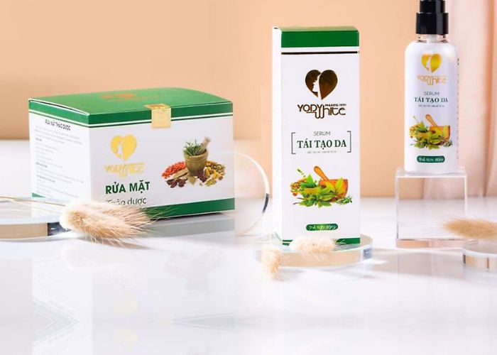 Serum Yody White có kết cấu mỏng nhẹ nhanh thẩm thấu vào da