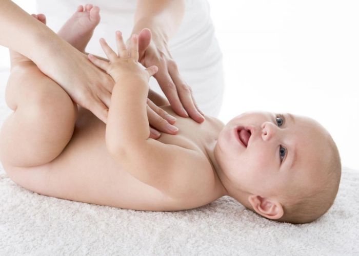 Sử dụng phấn rôm hết hạn có thể gây ảnh hưởng xấu tới da