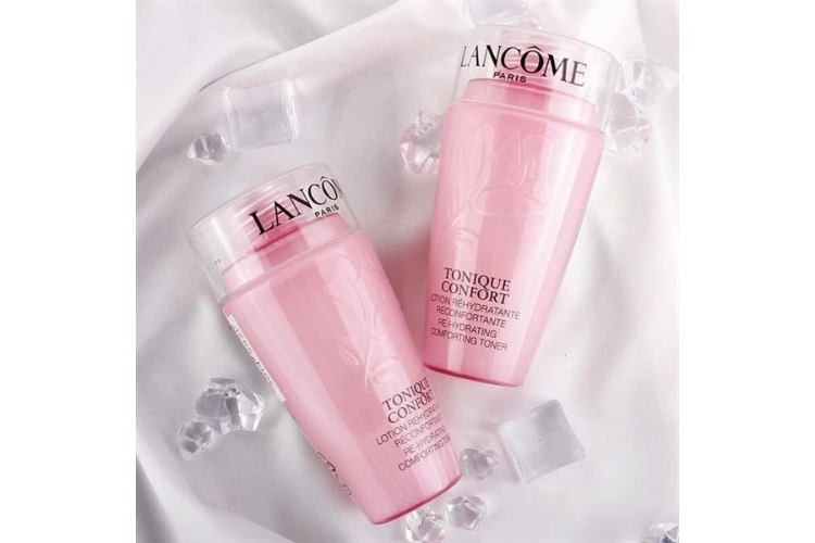 Nước hoa hồng Lancome 75ml có thiết kế đơn giản nhưng tinh tế, sang trọng