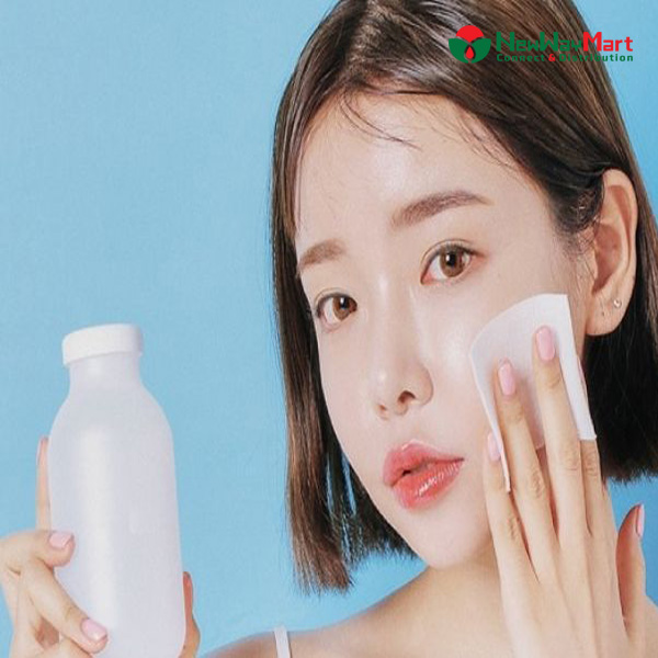 Giải Đáp Thắc Mắc Da Bị Mụn Có Nên Dùng Toner Không?