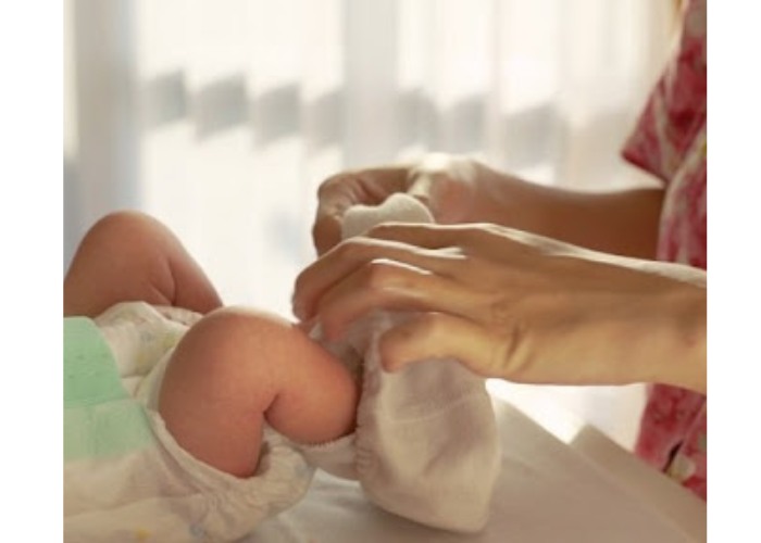 [MẸO] Cách Mặc Đồ Cho Bé Theo Nhiệt Độ Đúng Cách
