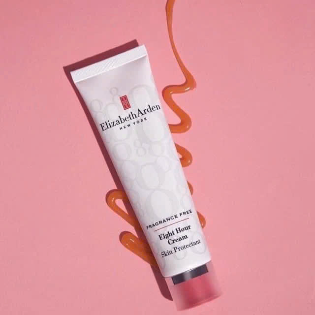 Review kem dưỡng môi Elizabeth Arden giúp môi mềm mịn, căng mọng không ?