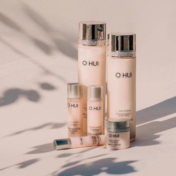 Tinh chất OHUI Miracle Moisture Essence dưỡng ẩm 50ml